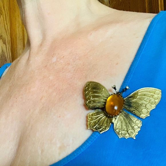 🦋 Vintage Pins - Antiqued Butterfly Clip - Antiqued Flower Basket - Old Pins - Picture 7 of 7